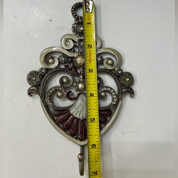 Ornate wall hook - Picture 5 of 7